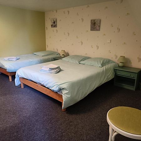 Hostellerie Du Chateau Bellenaves Szoba fotó